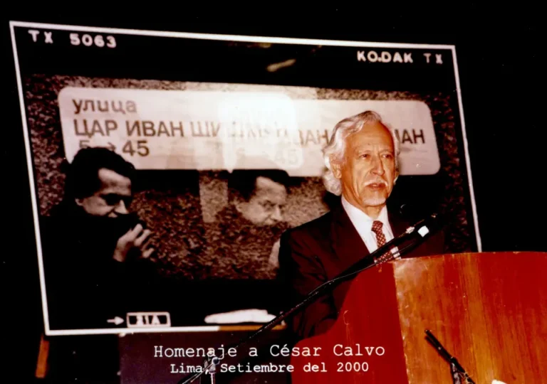 Durante el Homenaje a César Calvo, en setiembre de 2000