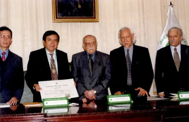 Manuel Pantigoso Pecero con Alberto Varillas, Estuardo Núñez, Eduardo Huarag y Oswaldo Holguín.