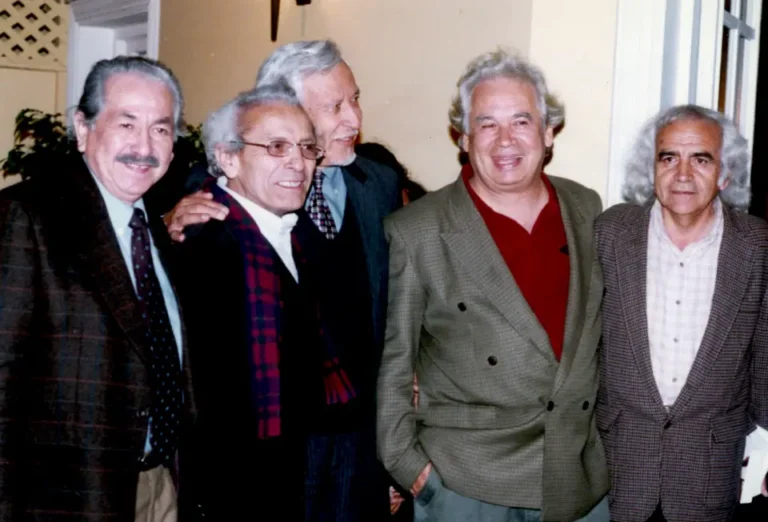 Manolo con escritores de su generación: Víctor Escalante, Reynaldo Naranjo, Rodolfo Hinostroza y Arturo Corcuera